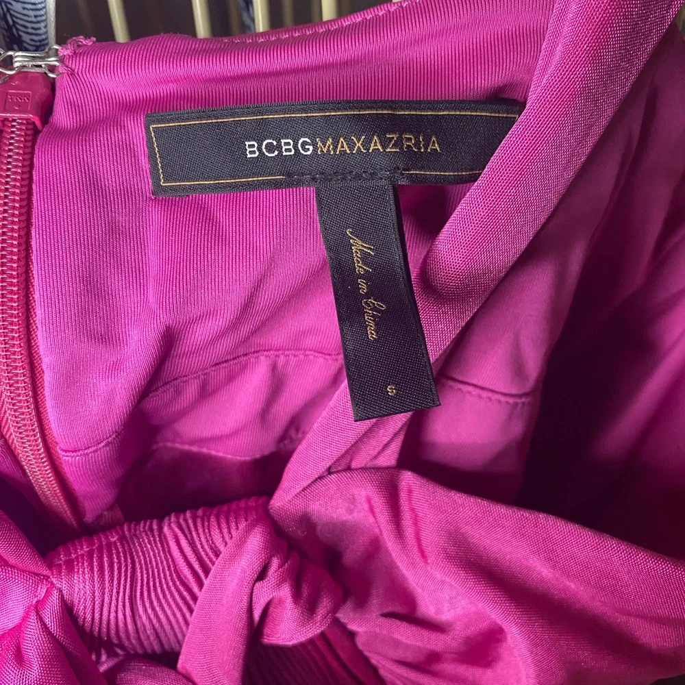 BCBGMaxAzria Fuchsia Accordion Pleated Top: Size Small with Tie Detail - Picture 3 of 6